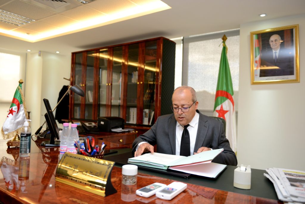 Le ministre de la Communication, M. Mohamed Bouslimani, a été limogé ce mardi soir