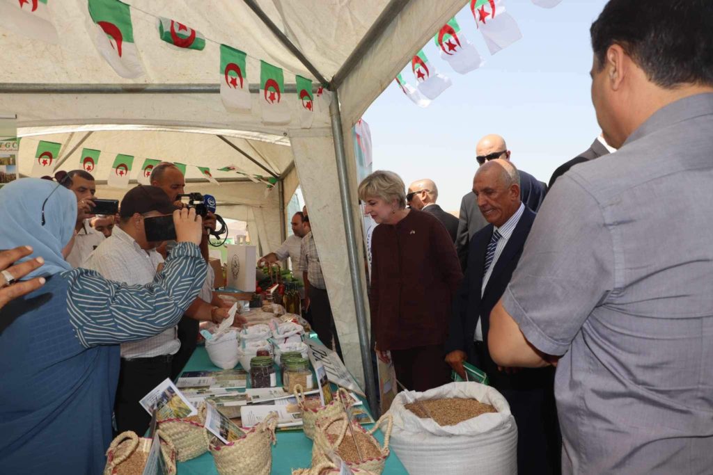 l’Ambassadrice des Etats-Unis en Algérie, Mme Elizabeth Moore Aubin.