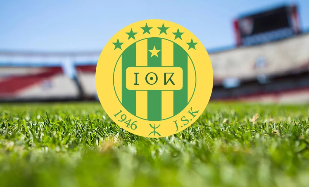 La JS Kabylie (JSK) dénonce la vente de produits contrefaits à son effigie et promet des actions légales pour protéger sa marque.