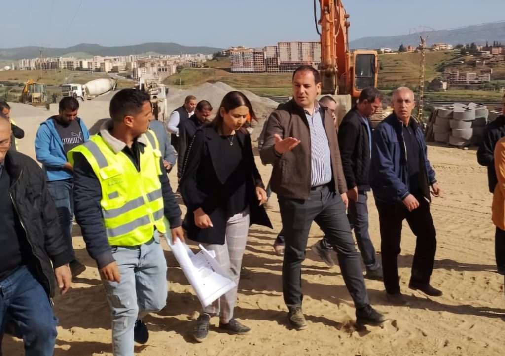 Projets AADL à Bouira: Les autorités locales discréditées! Projets AADL à Bouira: Les autorités locales discréditées!