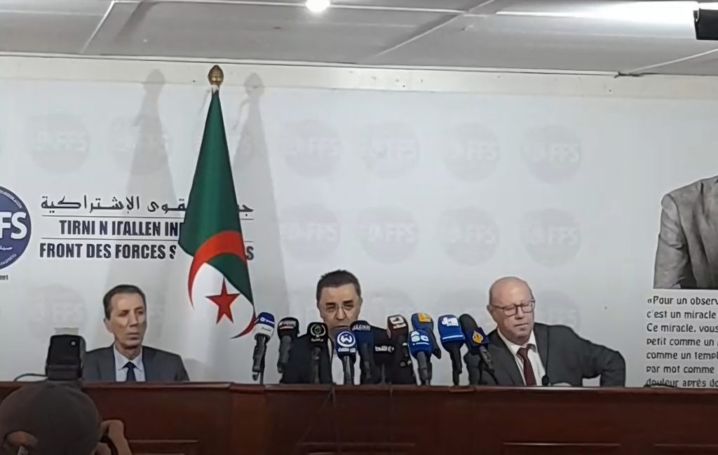 Présidentielles: Le FFS y participera