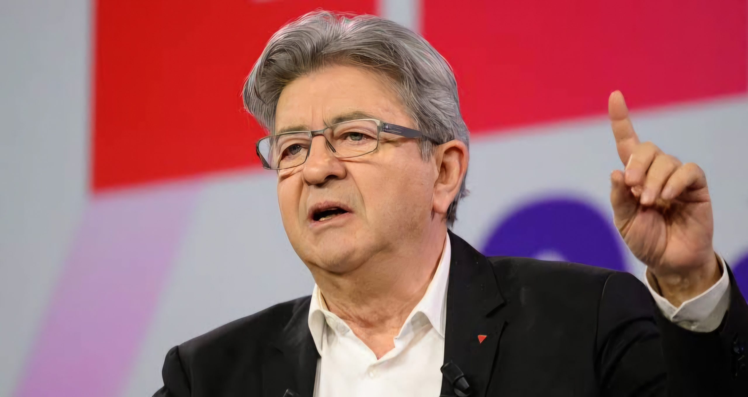 le leader du NFP (Nouveau Front Populaire), Jean-Luc Mélenchon, a appelé " à faire barrage" au parti de Jordan Bardella.