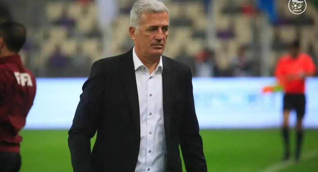 Sorti sur blessure face à Al Nassr, Houssem Aouar, devrait manquer le rassemblement de l'équipe d'Algérie et oblige Petkovic à innover.