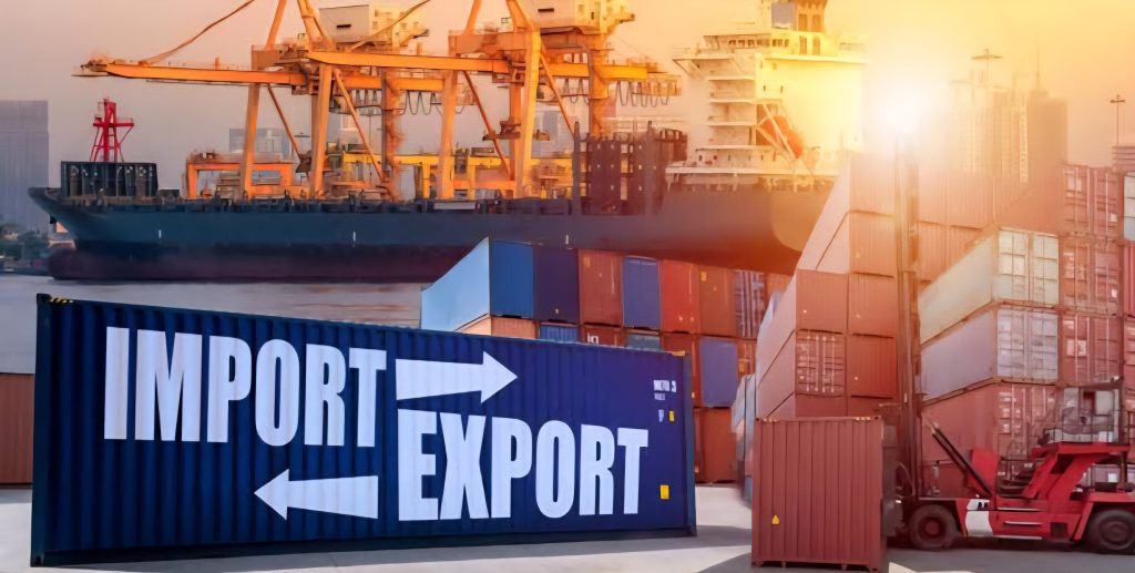La restructuration du commerce extérieur algérien, marquée par la dissolution de l'ALGEX et l'émergence de ces deux entités spécialisées, reflète la volonté des autorités de mettre en place une approche plus ciblée et efficace.