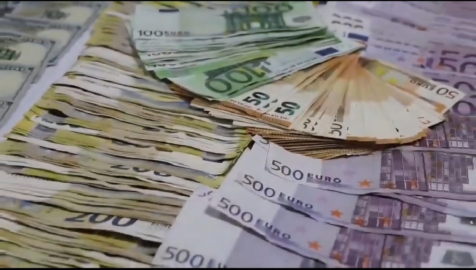 Aéroport d’Alger : La PAF opère une importante saisie La Paf dAlger saisie