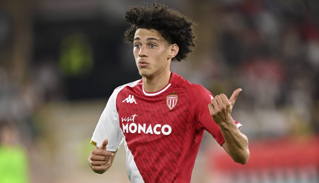 Maghnes Akliouche, a été, officiellement convoqué par Didier Deschamps en équipe de France