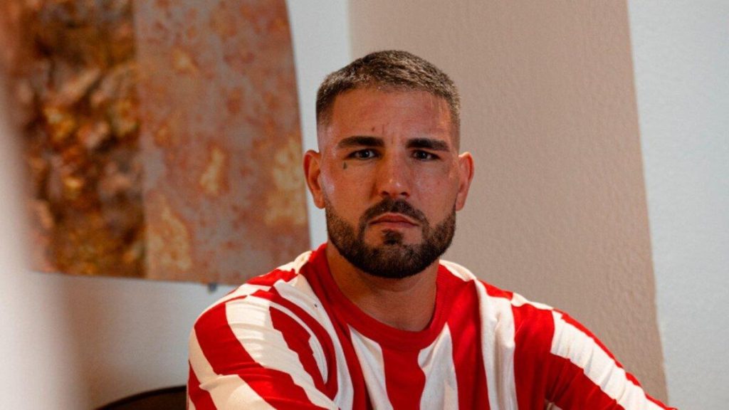 Andy Delort à Ajaccio : c’est fait ! L’international algérien Andy Delort fait un retour symbolique à Ajaccio, son club de cœur, en Régional 2, en France.