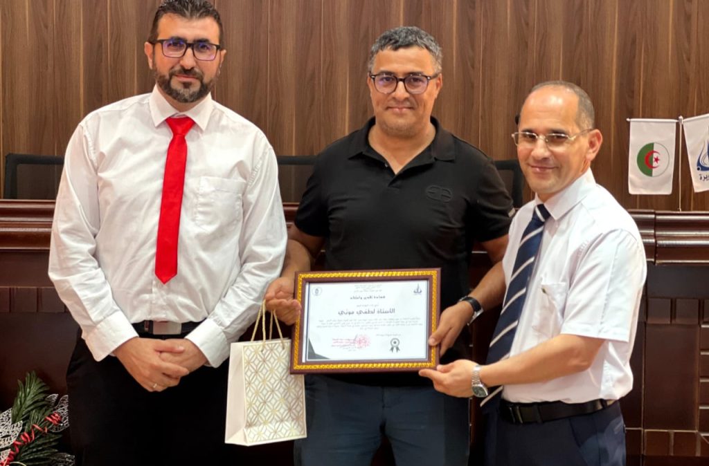 Mouni Lotfi : fierté de l’Université de Bouira brille à Stanford Pour la deuxième année de suite, le professeur Mouni Lotfi figure parmi les 2 % des meilleurs chercheurs au monde selon l’université de Stanford.