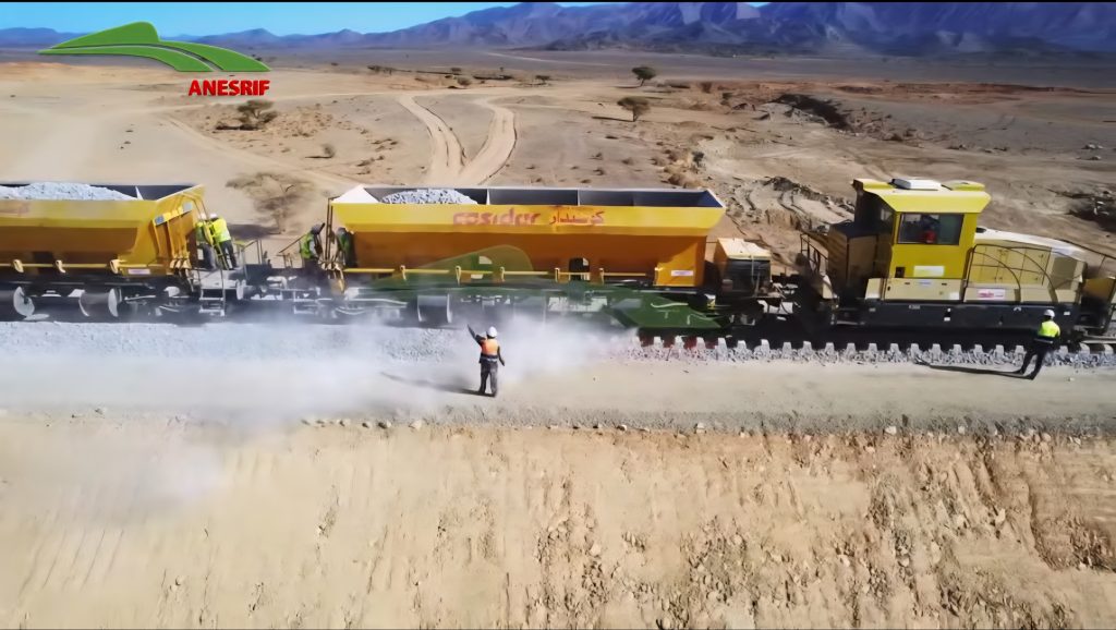 Lignes minières Est et Ouest : Djellaoui passe à la vitesse supérieure Abdelkader Djellaoui, a ordonné la mise en place d’un comité central chargé du suivi minutieux des lignes ferroviaires minières Est et Ouest.