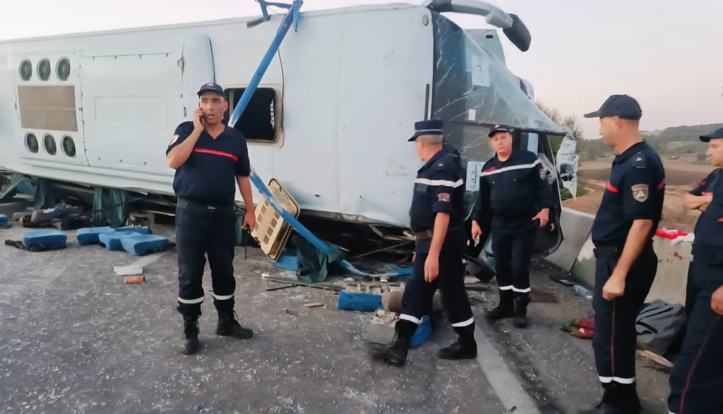 Encore des accidents impliquant des bus de transport de voyageurs. La « série noire » entamée en août dernier, ne semble pas connaît son épilogue