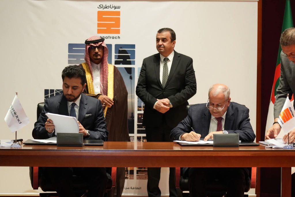 Une nouvelle ère de coopération énergétique s’ouvre entre l’Algérie et l’Arabie saoudite. Sonatrach et Medad signent un contrat faramineux!