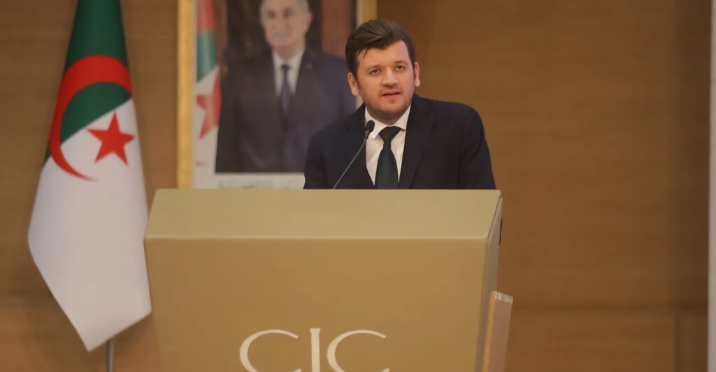 Yacine Oualid veut en finir avec la «gestion archaïque» de l’agriculture en Algérie Le ministre de l'Agriculture, M.Yacine Oualid fait de la modernisation du secteur de l'agriculture en Algérie son leitmotiv.