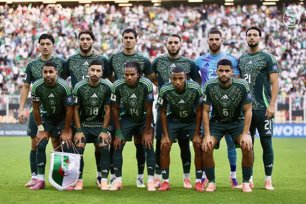 Pilier de Lille et cadre de l'équipe d'Algérie, Aïssa Mandi impressionne par son leadership, sa rigueur et son intelligence de jeu, au point d’être encensé par Bruno Genesio
