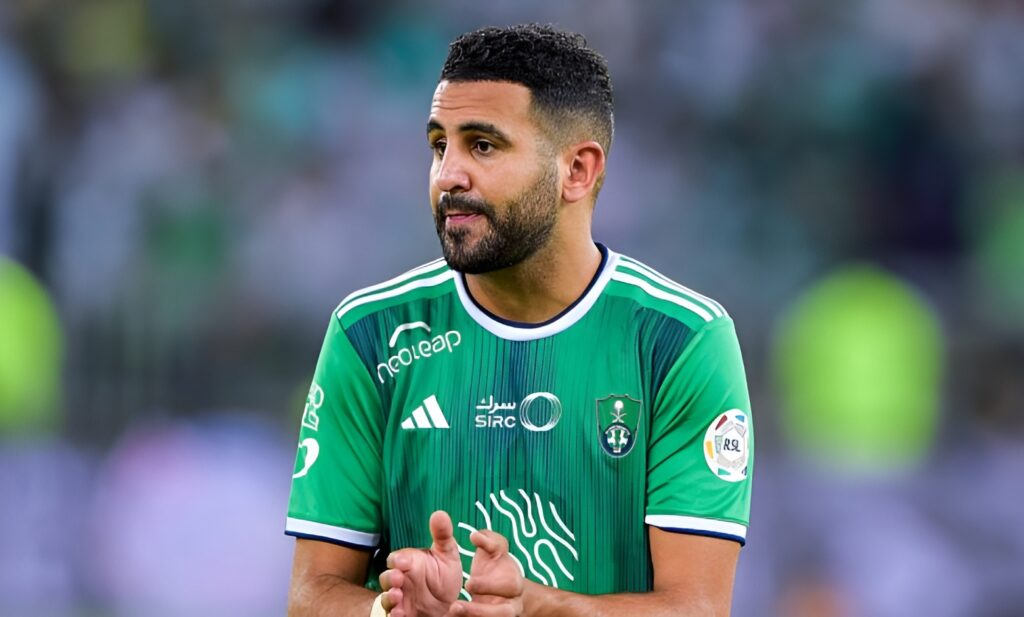 Riyad Mahrez impressionne par ses statistiques, mais continue de diviser les observateurs en Arabie saoudite.