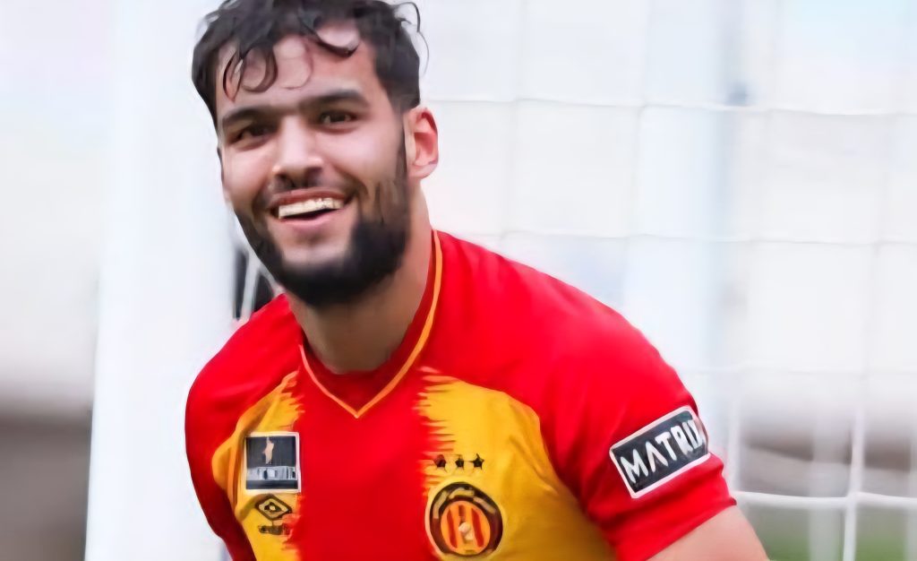 La FAF a officialisé le forfait de Tougai, remplacé par Zinedine Belaïd pour le stage d’octobre, crucial dans la quête de qualification au Mondial 2026.