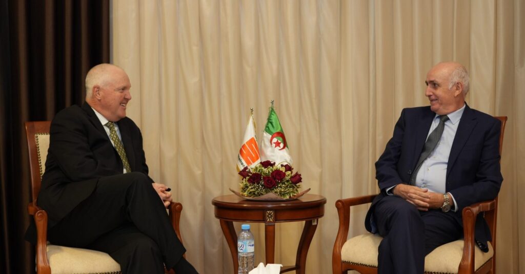 Sonatrach : Daoudi passe à l’action avec les américains ! Le nouveau PDG de Sonatrach, M.Noureddine Daoudi, a réservé sa première sortie médiatique à l'americain Chevron.