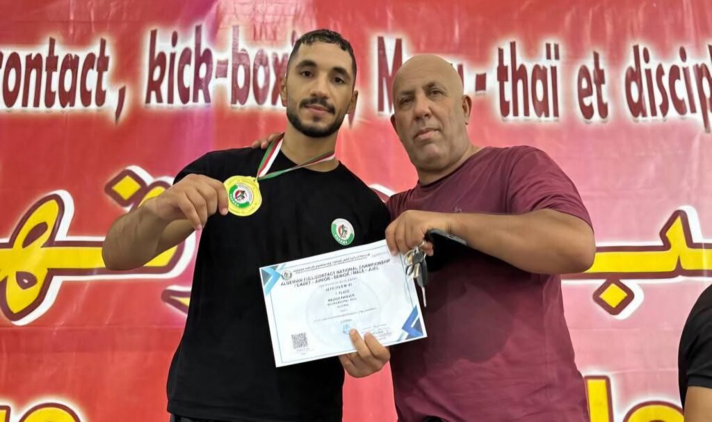 Arts Martiaux : Mazigh Ragueb entre victoires et promesses À Bouira, loin des projecteurs et des grandes infrastructures, Mazigh Ragueb trace sa voie dans le monde des Arts Martiaux.