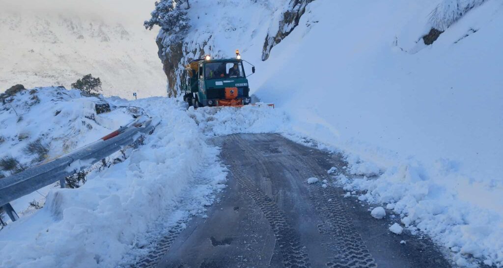 Les dernières intempéries qu’a connue la wilaya de Bouira, oblige les services concernés, notamment la DTP à rester en alerte.