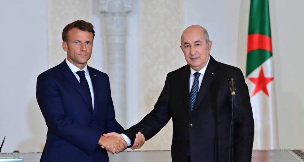 Macron cherche-t-il à « recoller les morceaux» avec Alger ? Macron a adressé un message de félicitations au Président Tebboune, à l'occasion du 1er Novembre. Un signe de réchauffement entre Alger et Paris ?