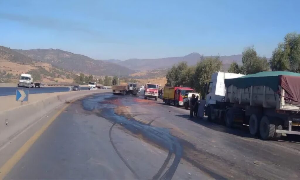 Le « tronçon de la mort », reliant Djebahia à Bouira, est l'un des plus meurtrier d'Algérie. Djellaoui souhaite le neutraliser