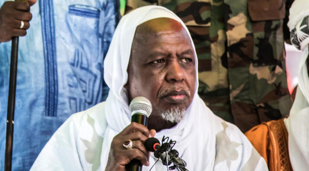 Au Mali, l'imam Dicko est la tête la Coalition des forces pour la République (CFR) afin de déloger le tyran Assimi Goita du pouvoir.