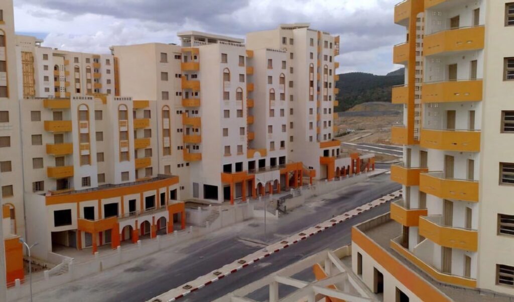 La fourchette des prix des logements de la formule AADL 3 a été dévoilée par le directeur général de l'AADL en Algérie.