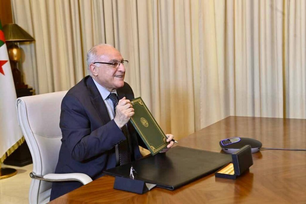 l’Algérie ne cesse de multiplier les initiatives en faveur du développement du nucléaire civil. Un accord avec l'AIEA vient d'être conclu dans ce sens.