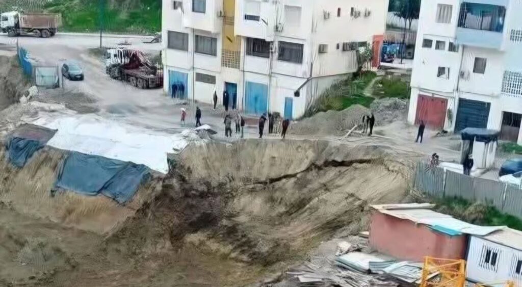 Les glissements de terrain se succèdent à Draâ El Mizan, à une quarantaine de kilomètres au sud de Tizi-Ouzou