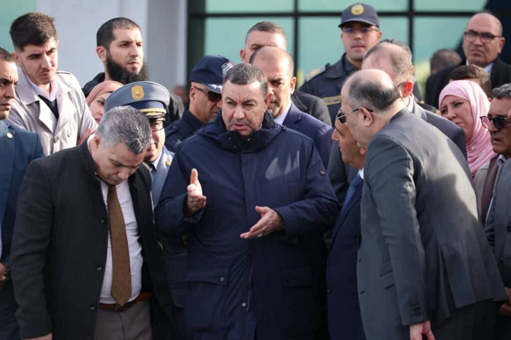 Devant les lenteurs dans le traitement des conteneurs au niveau du Port d'Alger, le ministre Saïd Sayoud a décidé d'agir en urgence.
