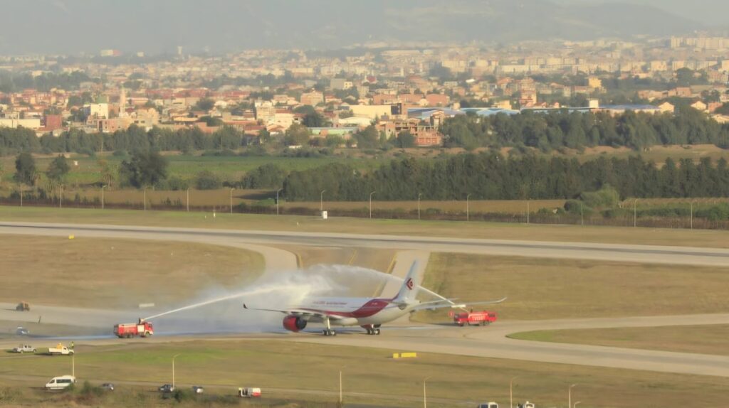 Air Algérie réceptionne son second Airbus A330-900 neo La compagnie nationale Air Algérie vient de recevoir son second Airbus A330-900 neo. Il s'est posé ce mercredi sur le tarmac de l'aéroport d'Alger.