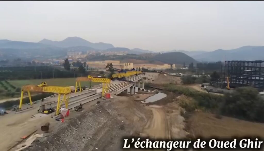 La mise en service de pénétrante de Béjaïa, reliant Merdj Ouamane à l’échangeur d’Oued Ghir, sur cinq kms est pour « très bientôt ».