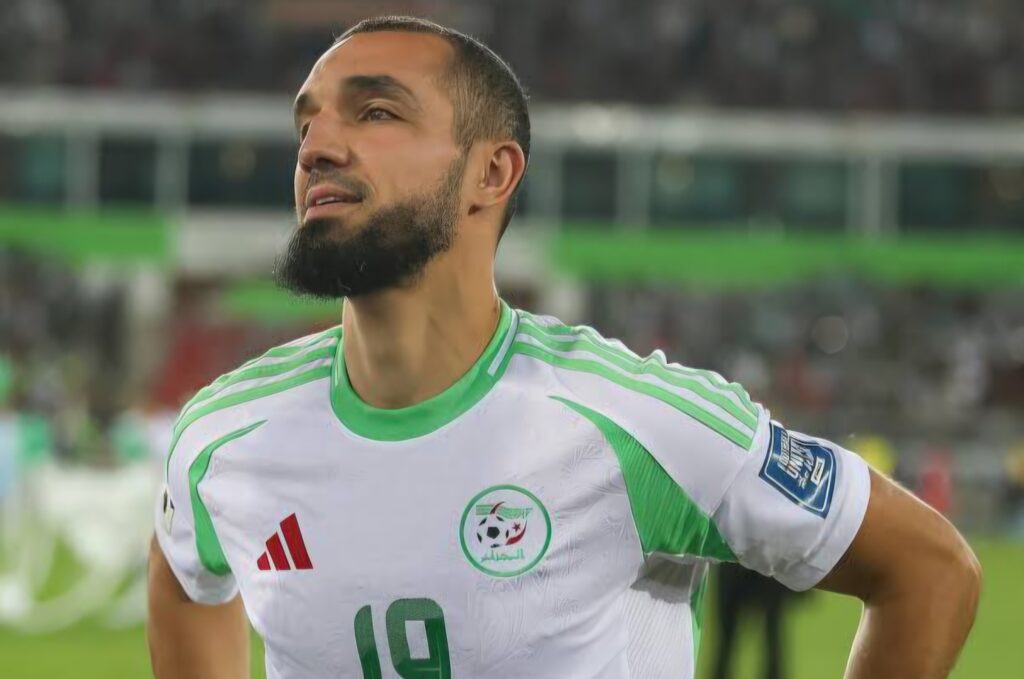 Nabil Bentaleb ne disputera pas la CAN 2025 avec l'Algérie, une décision assumée par Petkovic et vécue avec lucidité par le joueur.