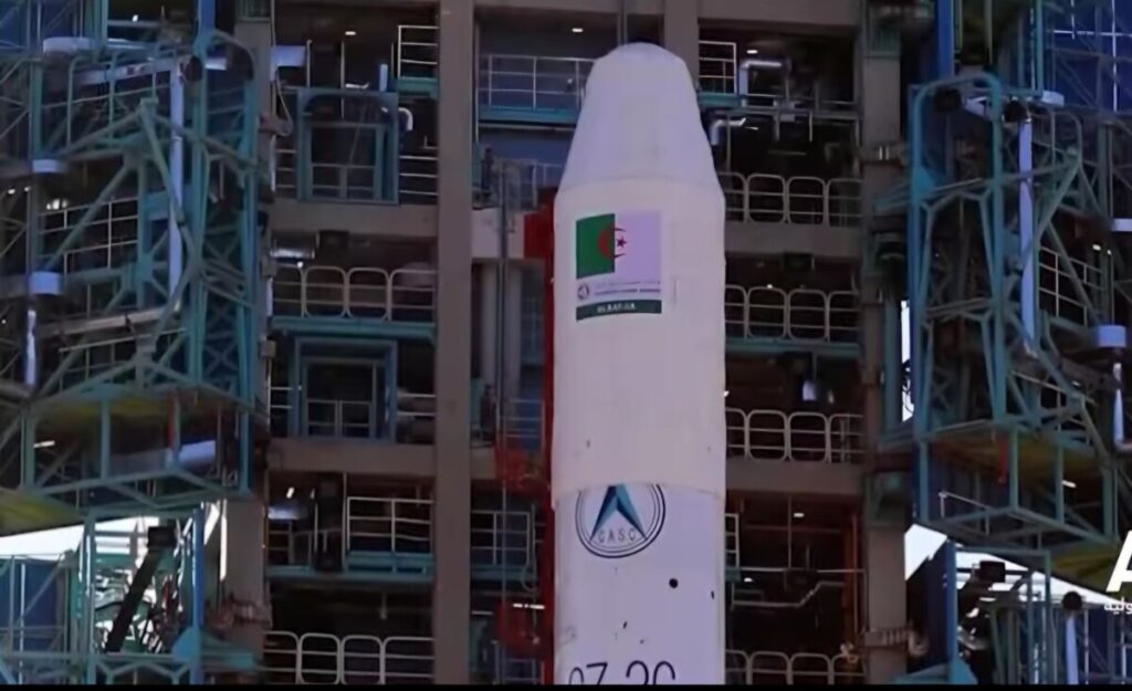 l'Algérie vient de procéder ce jeudi 31 janvier 2026 au lancement de son deuxième satellite baptisé « « Alsat B3».