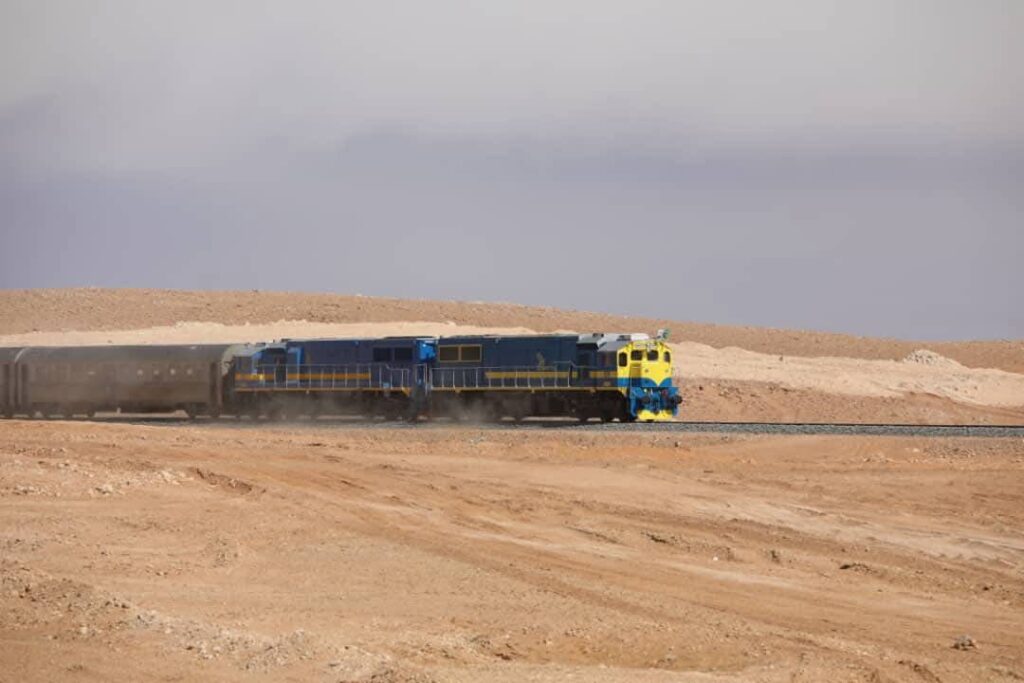 La ligne ferroviaire Béchar- Tindouf-Gara Djebilet opérationnelle ! Le train reliant Béchar à Tindouf est désormais opérationnel.