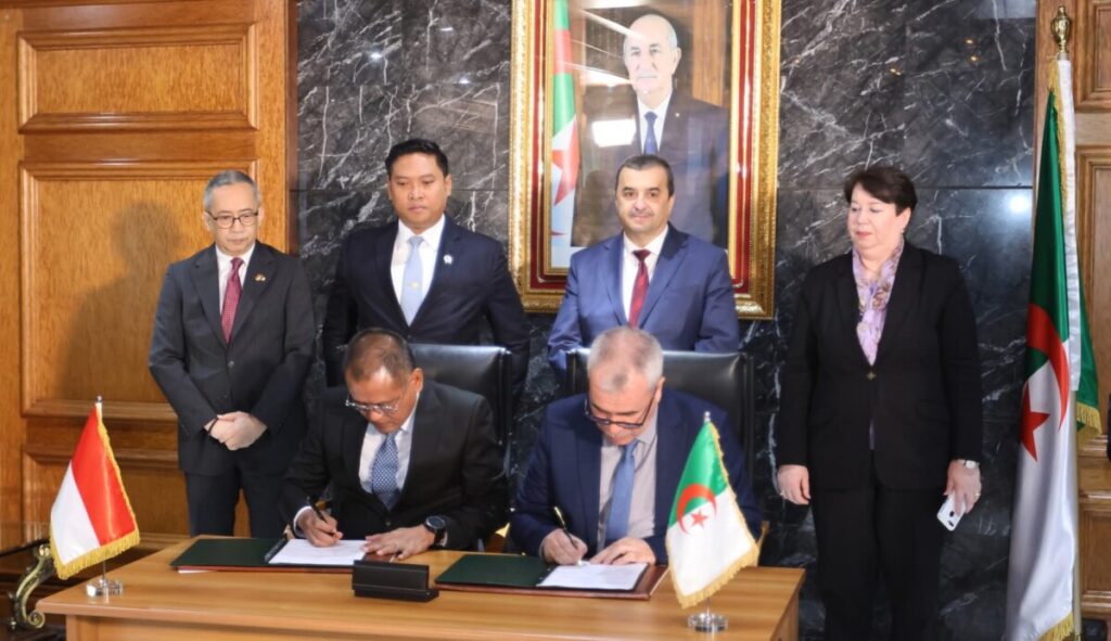 Le groupe indonésien Pupuk indonésia et la Sonarem, ont paraphé un protocole d’accord visant à l'exploitation du phosphate algérien