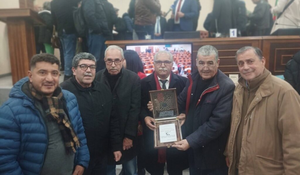 À Tizi-Ouzou, l'Amazighisation des communes n'est pas un vain mot. C'est un mode de vie, une philosophie et un concours existe pour ça.