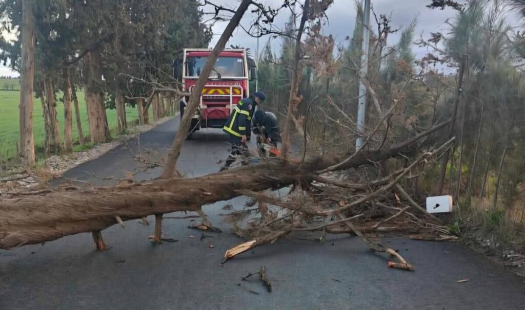 L'épisode venteux et pluvieux se poursuit sur les régions centres du pays.
