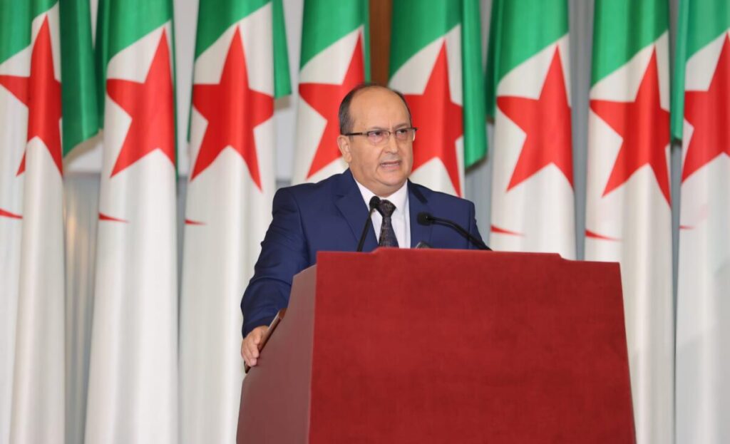 La révision technique de la Constitution explicitée Le Premier ministre Sifi Gharib, a levé le voile sur les projets de révision technique de la Constitution