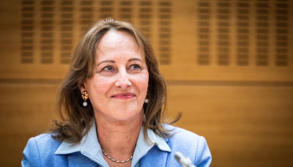 Quand Ségolène Royal « démasque » Complément d’enquête ! Mme Ségolène Royal en visite en Algérie depuis lundi dernier, rendra visite au Christophe Gleize.