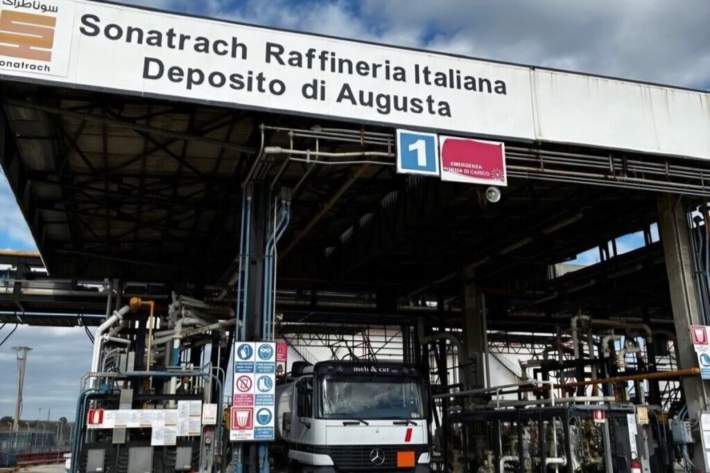 Sonatrach se lance dans les bicarburants via l’Italie Sonatrach Raffineria Italiana, enregistre une avancée majeure avec le lancement de la production de l’essence contenant de l’éthanol (E5).