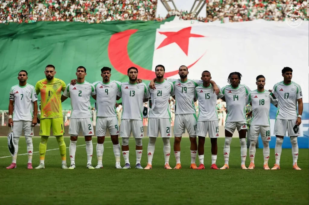 En vue du Mondial 2026, l’Algérie pourrait disputer deux matchs amicaux de haut niveau en mars, avec des affiches prestigieuses actuellement à l’étude.