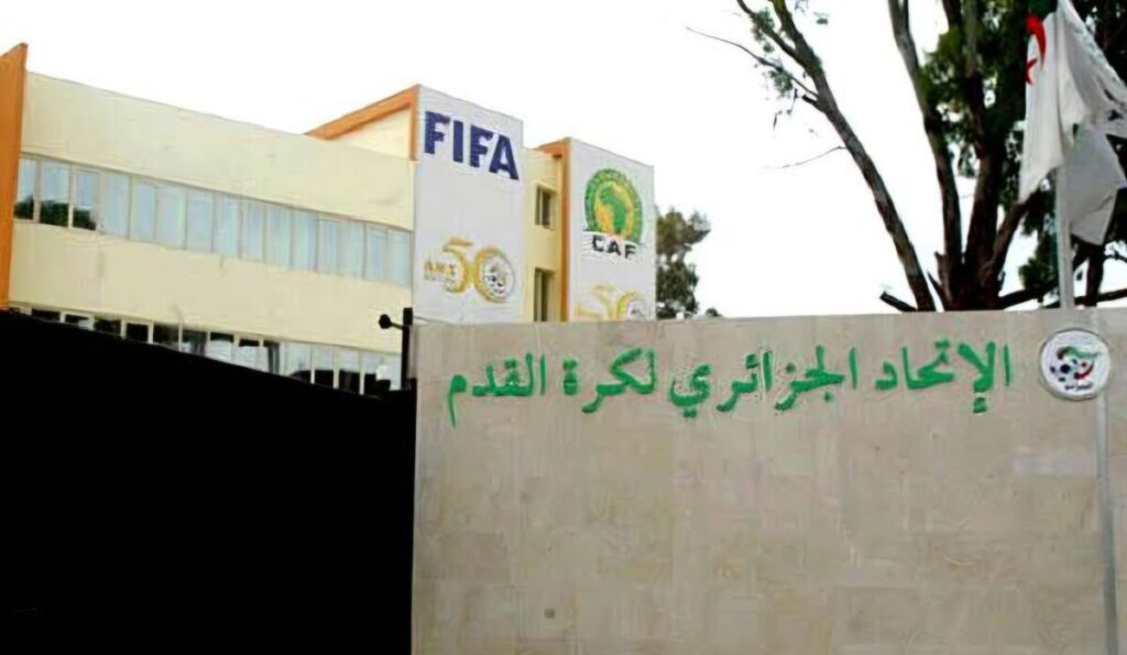 Au lendemain d’un quart de finale explosif face au Nigeria, la CAF a tranché : suspensions, amendes et sanctions lourdes s’abattent sur l’Algérie et la FAF.