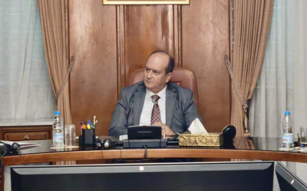 Dans le dossier des transporteurs, le président Tebboune « écarte » Sayoud au profit de Sifi Ghrieb plus à même d'instaurer un véritable dialogue.