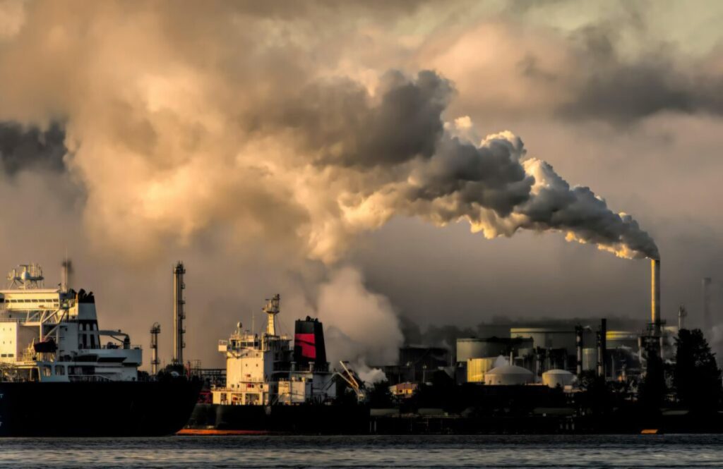 Les ports en Algérie suffoquent littéralement. Lutter contre la pollution due aux émissions de gaz carbonique est un enjeu stratégique.