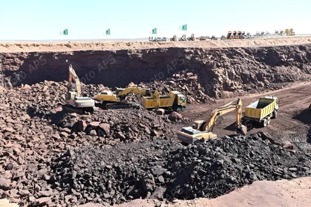 le gisement de fer de Gara Djebilet entre aujourd’hui dans une phase décisive de son histoire. 