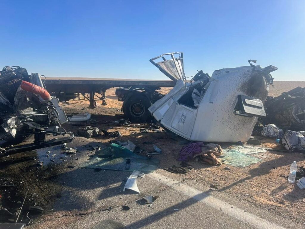 La collision a eu lieu quelques minutes de la rupture du jeûne au niveau de la route nationale (RN) 49 reliant Zelfana ( Ghardaïa) à Ouargla.