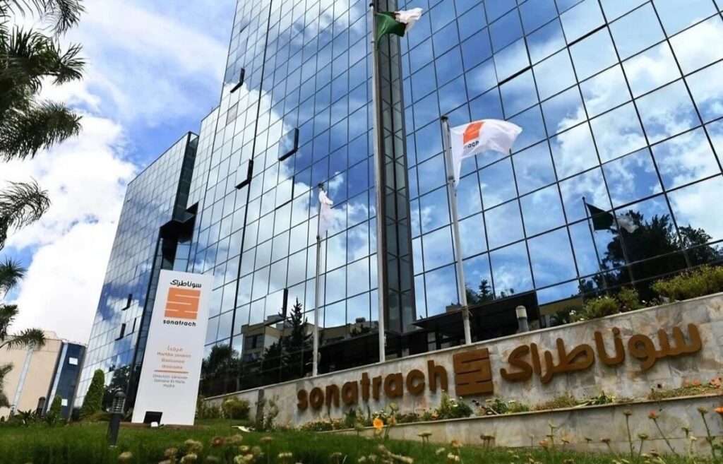L’entreprise publique algérienne Sonatrach conserve sa place de première entreprise d’Afrique dans la 27ᵉ édition du classement des 500 plus grandes entreprises africaines, publiée le 3 mars 2026 par Jeune Afrique.