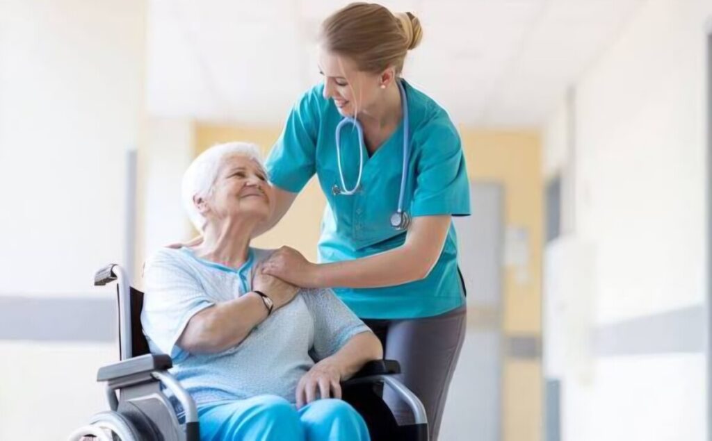 Gériatrie: Vers la création de services hospitaliers dédiés aux seniors en Algérie images 48