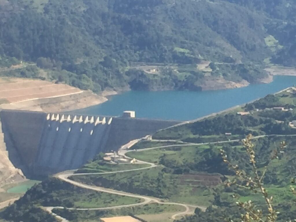 Le taux de remplissage des barrages a franchi la barre des 59% en moyenne, portant les réserves nationales à plus de 4,6 milliards de mètres cubes.