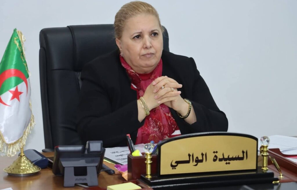 La wali de la wilaya de Bouira, Mme Houria Agoun, a présidé ce lundi 9 mars 2026 une réunion du comité de wilaya chargé du suivi de l’opération d’assainissement du foncier agricole.